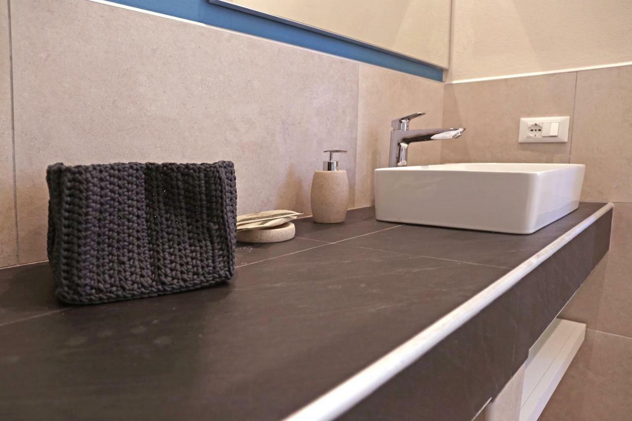 App9 - Rooms And Apartments แบร์กาโม ภายนอก รูปภาพ
